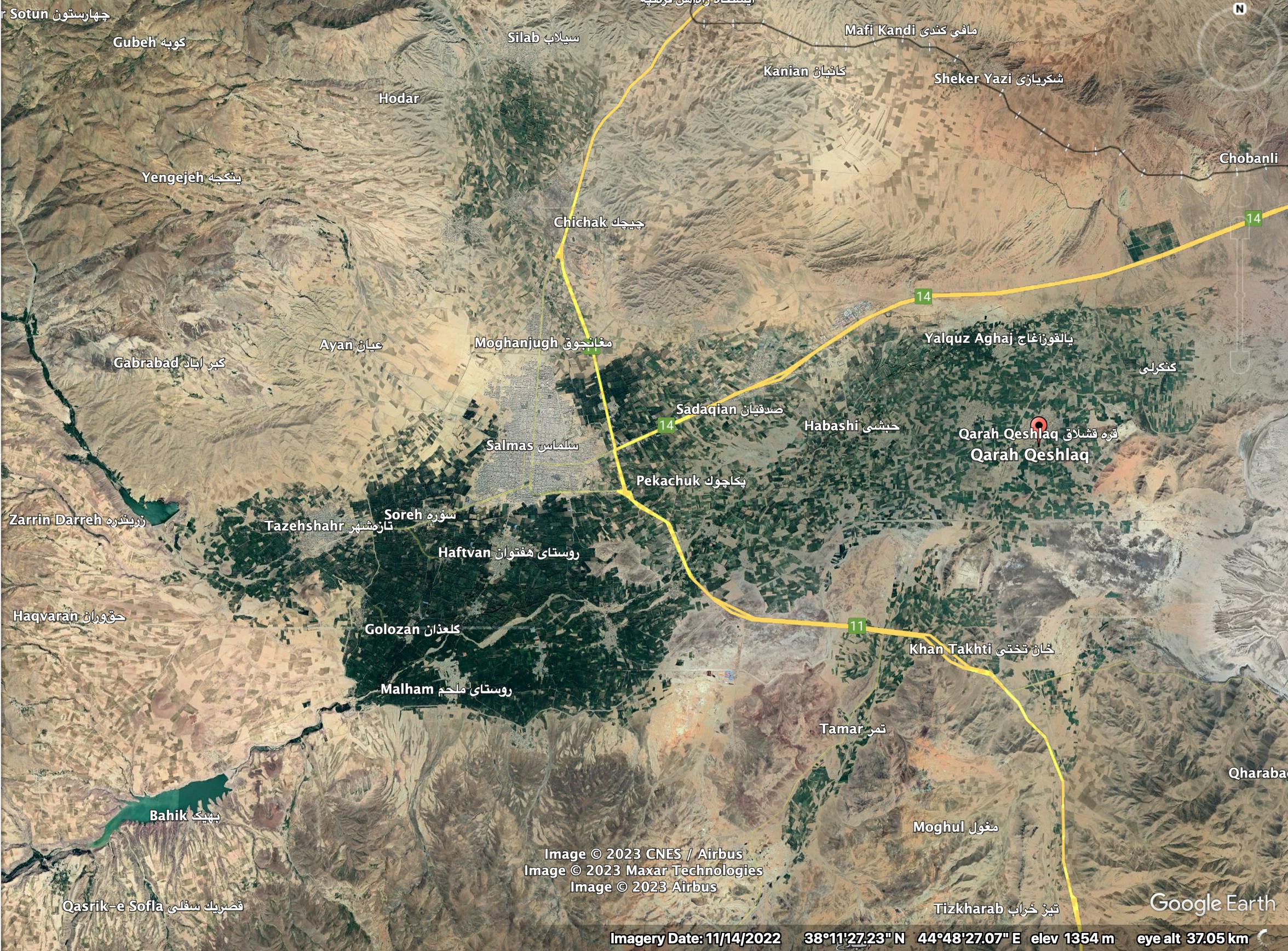 تصویر گوگل مپز از شهرستان سلماس و روستای قره قشلاق. این منطقه لبریز از باغ‌هایی است که از سدسازی‌های گسترده در محدوده دریاچه ارومیه سود برده‌اند.